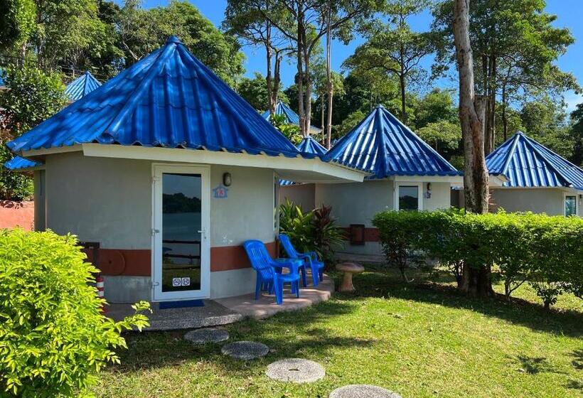 بانگلوی استاندارد با چشم‌انداز دریا, Koh Mak Buri Hut Natural Resort