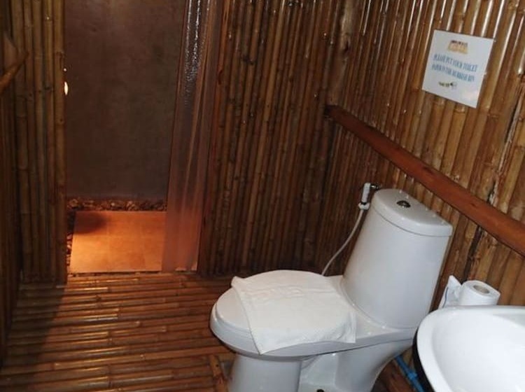 بانگلوی استاندارد, Bamboo Hideaway Resort