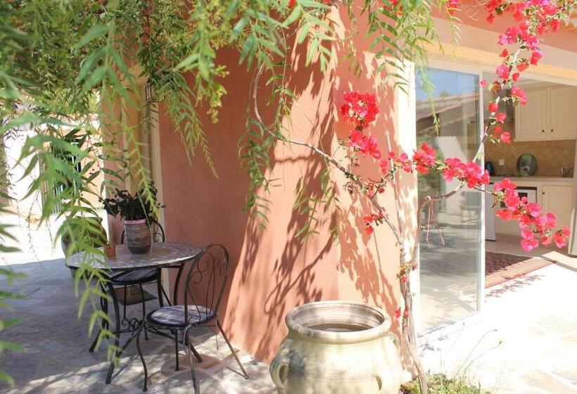اتاق استاندارد با تراس, Chambres D Hôtes Le Clos Des Oliviers