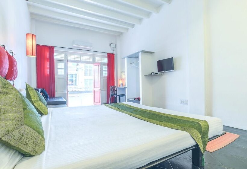 Quarto Deluxe, Itsy Hotels Red Lotus Heritage, Promenade Beach