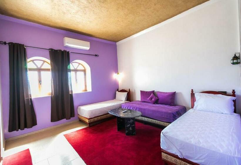 Четырехместный Номер Стандарт, Auberge Sahara