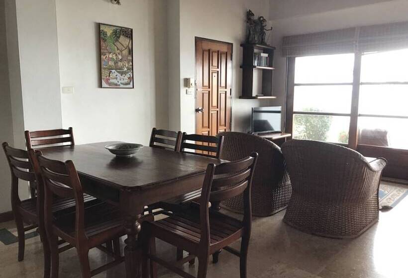 سوییت, Grand Villa La Perla
