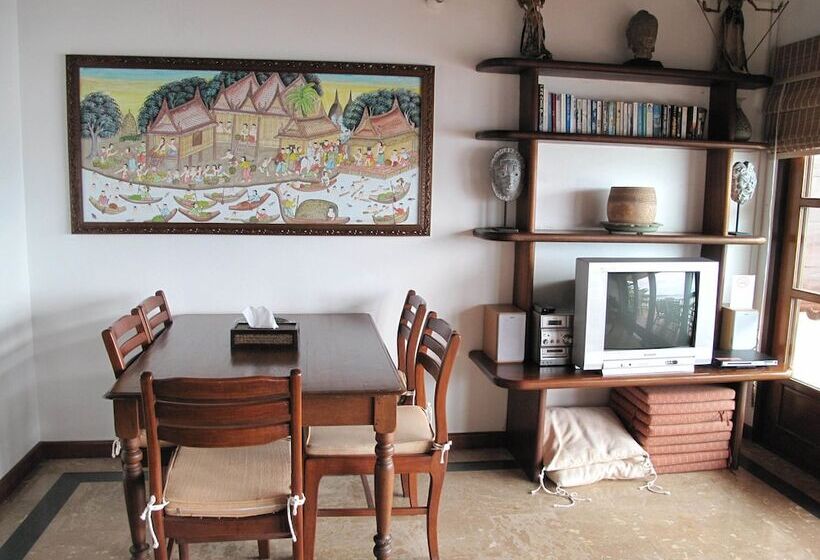 سوییت, Grand Villa La Perla