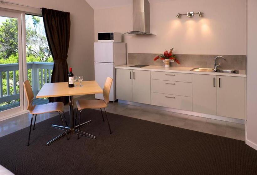Студия Deluxe, Boathouse Resort Studios And Suites