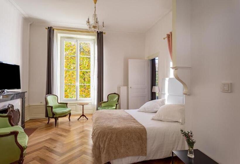 Люкс Повышенной Комфортности, Manoir De La Manantie   Teritoria