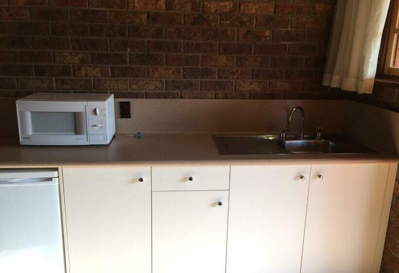 스위트, Coonawarra Place Motor Inn