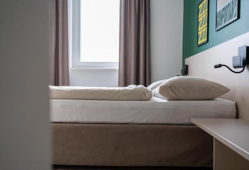 Номер Стандарт Адаптированный для Инвалидов, Sleeep Hotel Ansfelden