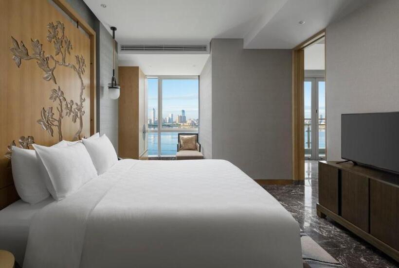 Люкс Кровать Кинг, Intercontinental Haikou Seaview, An Ihg
