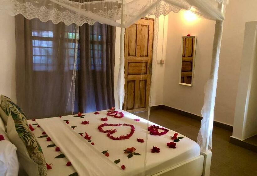 Номер Стандарт с Балконом, Bahati Villa
