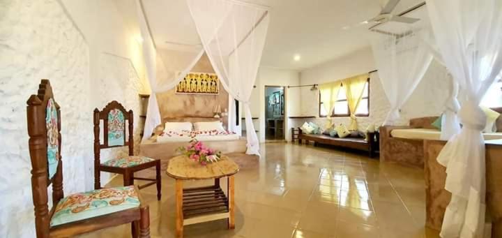 Бунгало Deluxe, Bahati Villa