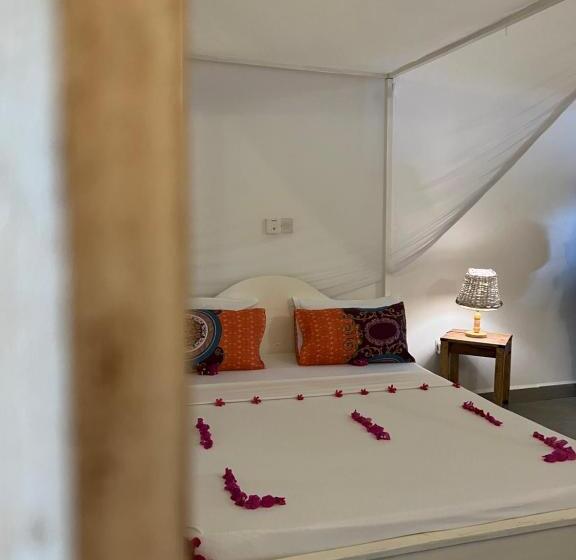 Номер Стандарт с Балконом, Bahati Villa