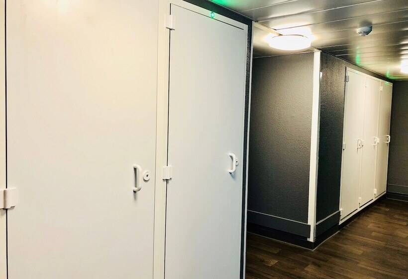 اتاق استاندارد, F1 Genève Aéroport Ferney
