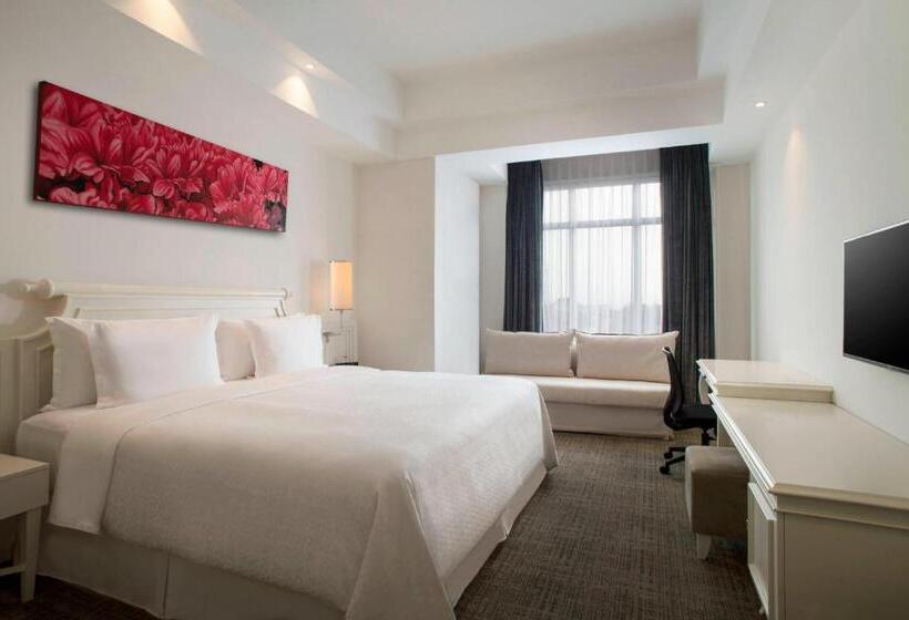带城市景观和大床的豪华房间, Four Points By Sheraton Bandung