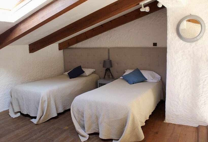 Четырехместный Номер Стандарт, Hôtel Casa Rossa & Spa