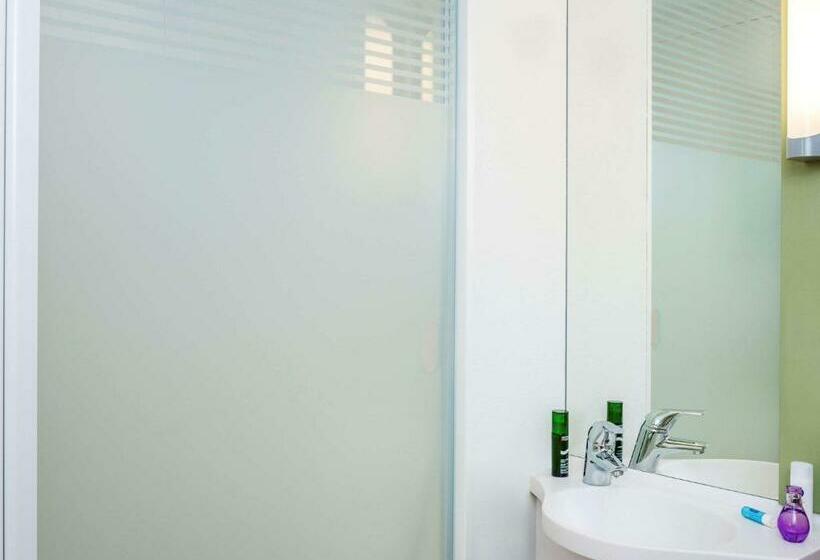 Номер Стандарт с Койками, Ibis Budget Saintmaurice