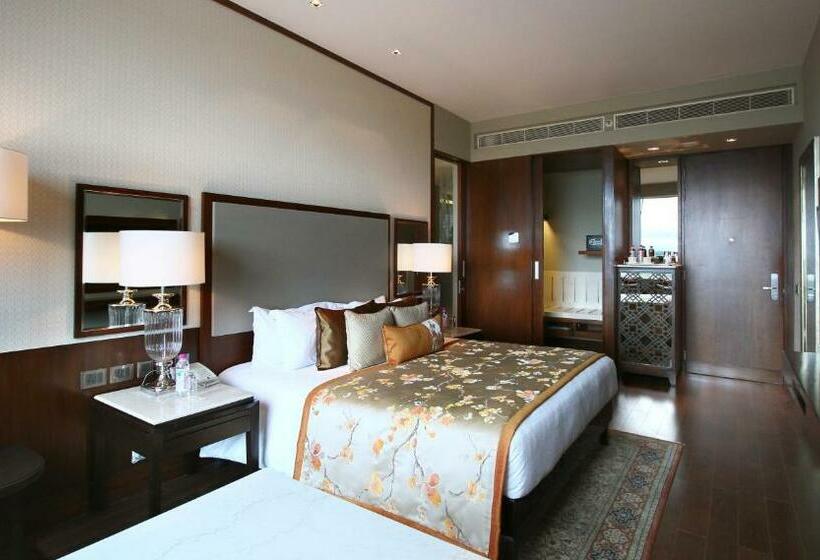 带大床的豪华间, Taj Bangalore