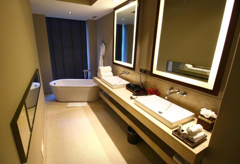 带大床的复式套间, Taj Bangalore