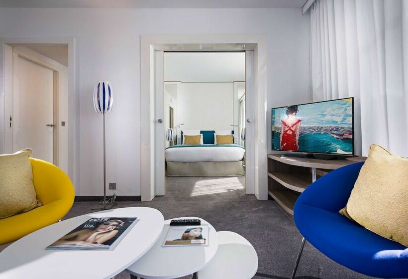Suite Executive Vue Mer, Golden Tulip Marseille Euromed