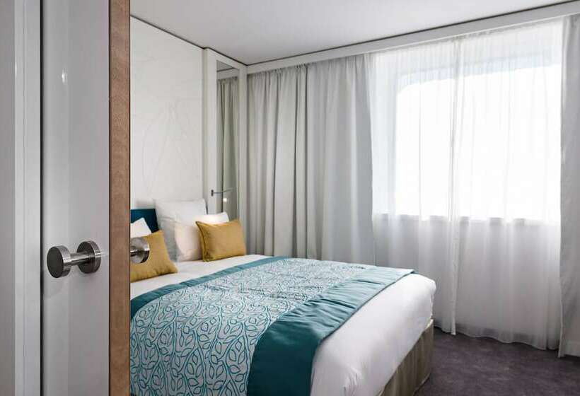 Suite Executive Vue Mer, Golden Tulip Marseille Euromed