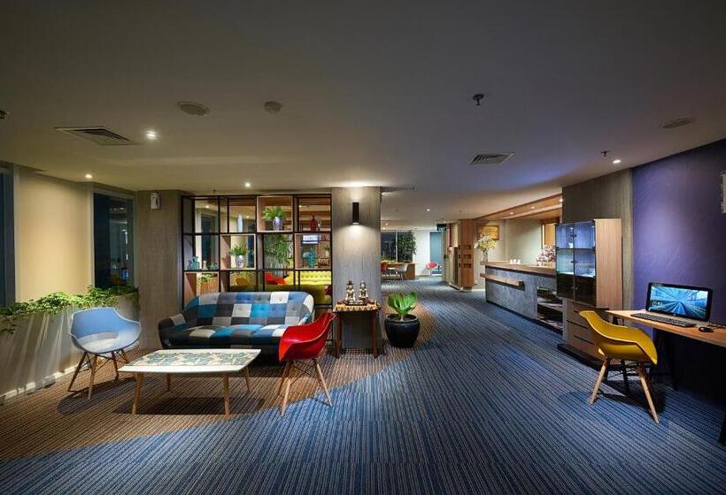 Классический Номер, Deka Hotel Surabaya Hr Muhammad
