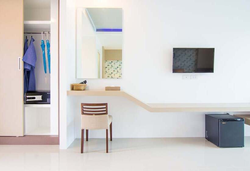 패밀리 룸, The Phu Beach Hotel   Sha Plus