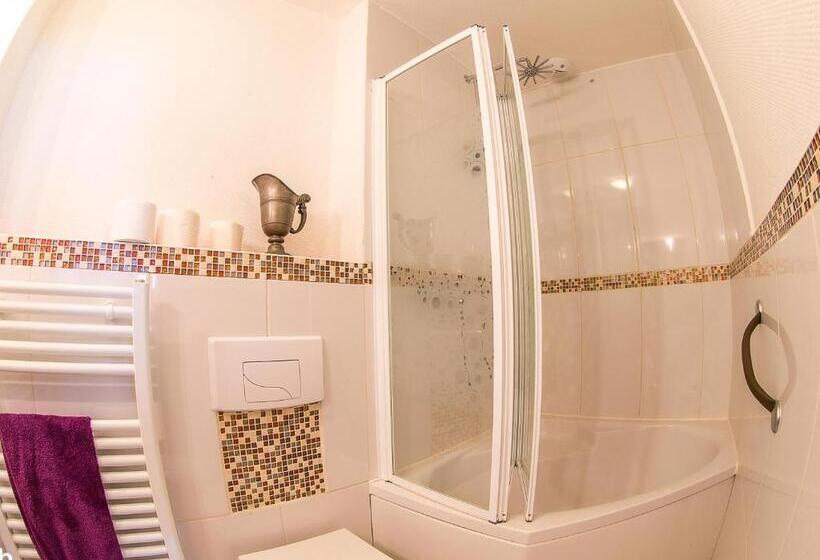 Номер Стандарт, B&b Le Miroir Aux Fées Bordeaux