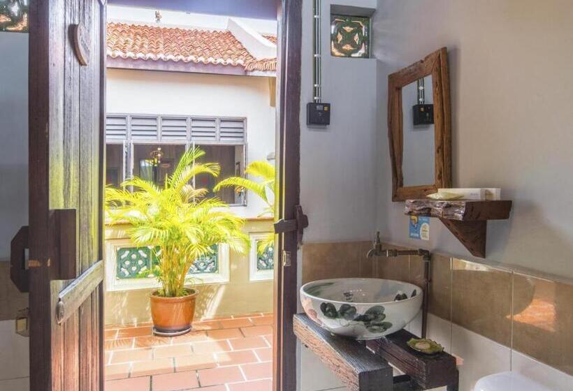 Стандартный Номер Кровать Кинг, Kelantan House