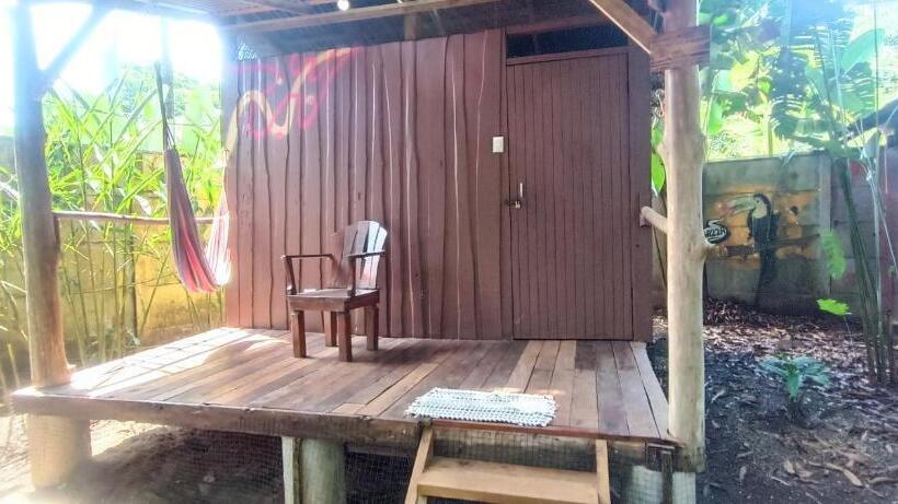Quarto quádruplo Económico Casa de banho partilhada, Flutterby House Hostel