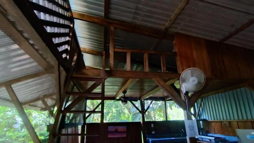 Quarto Familiar, Flutterby House Hostel