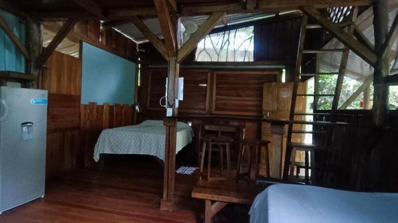 Quarto Familiar, Flutterby House Hostel