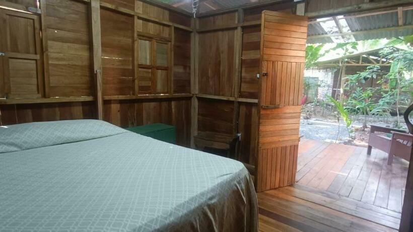 Quarto Economy, Flutterby House Hostel