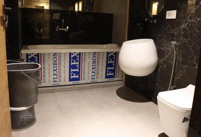 اتاق خانوادگی, Fabhotel Prime Welcome Palace