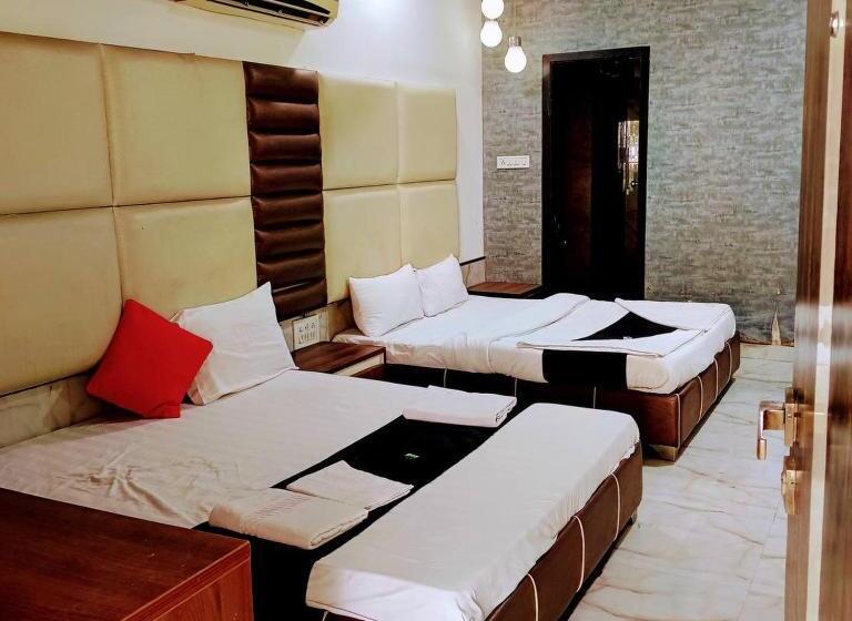 اتاق خانوادگی, Fabhotel Prime Welcome Palace