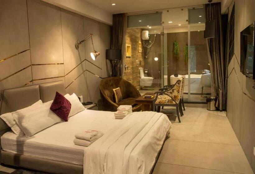 سوئیت پرزیدنت, Fabhotel Prime Welcome Palace