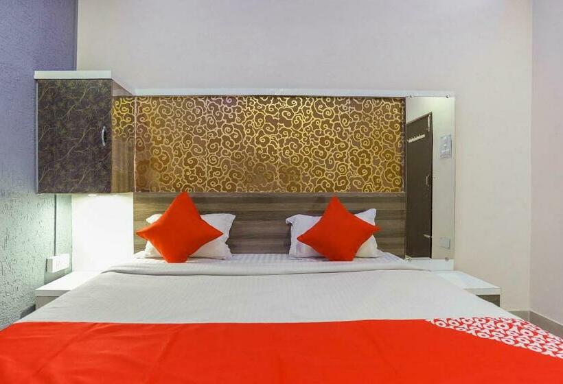 Quarto Triplo Clássico, Flagship Aashirwad Guest House