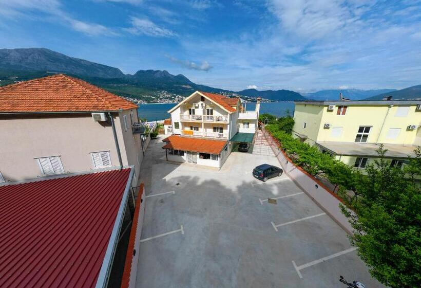 اتاق استاندارد با چشم‌انداز دریا, Apartments Maxi Katić