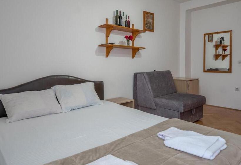 اتاق استاندارد با چشم‌انداز دریا, Apartments Maxi Katić
