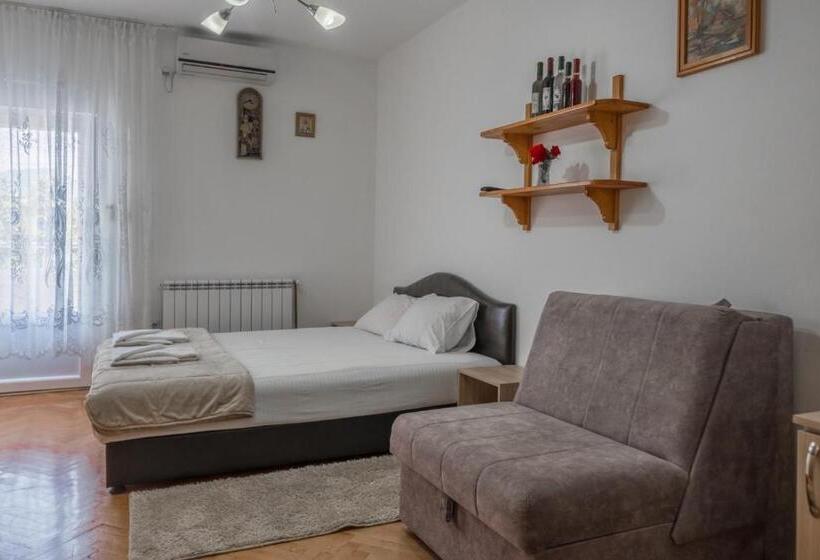 اتاق استاندارد با چشم‌انداز دریا, Apartments Maxi Katić