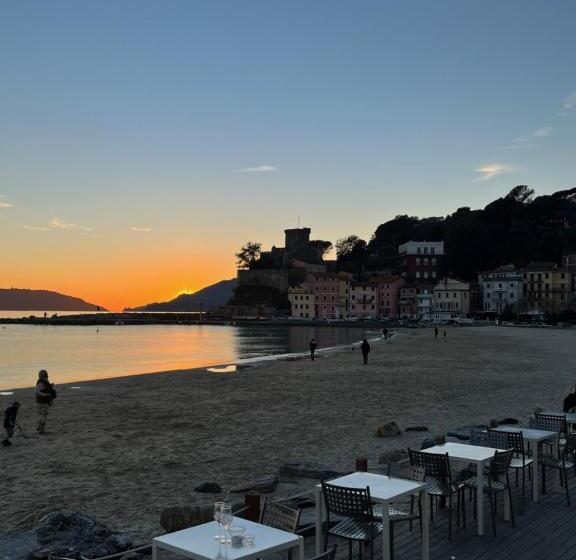 اتاق استاندارد, La Torretta A San Terenzo