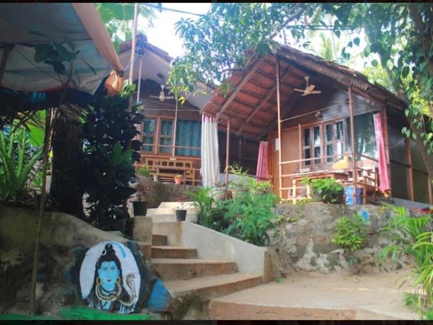 一居室高级别墅, Shiv Sai Huts