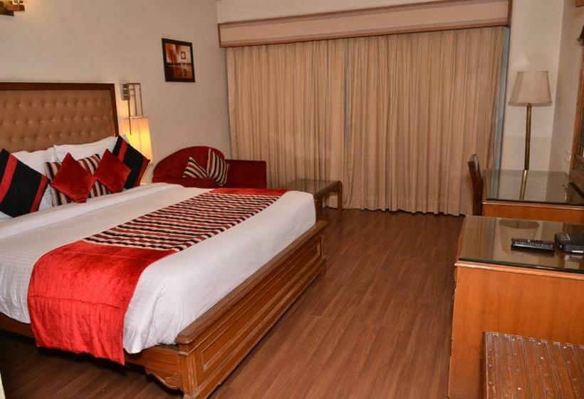 اتاق لوکس, Regenta Place Amritsar By Royal Orchid Hotels Limited