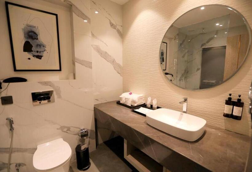 سوییت, Regenta Place Amritsar By Royal Orchid Hotels Limited