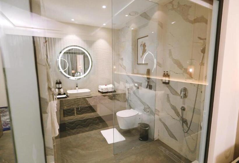 اتاق استاندارد با تخت بزرگ, Regenta Place Amritsar By Royal Orchid Hotels Limited