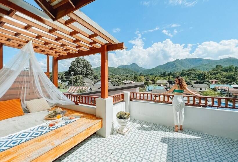 Люкс с Балконом, Pai Cherkaew Boutique House