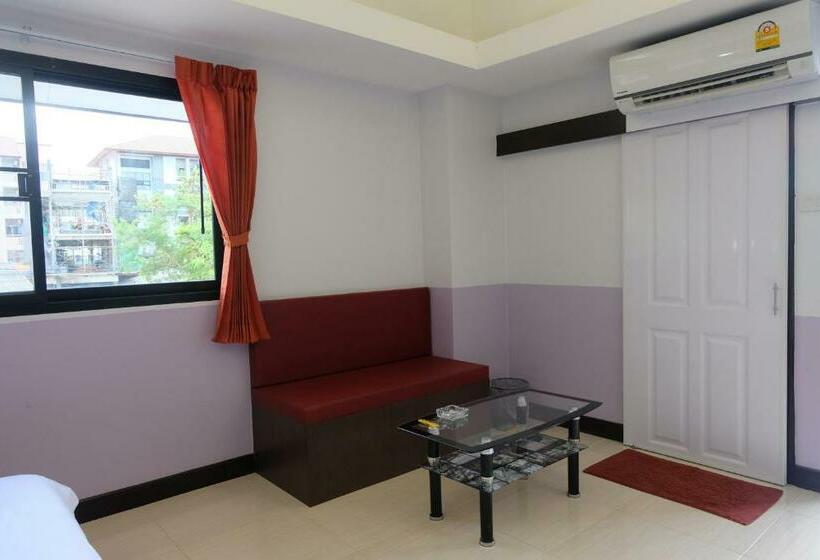 اتاق استاندارد با بالکن, W Apartment Hat Yai