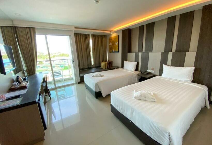 Quarto Superior, Vareena Palace