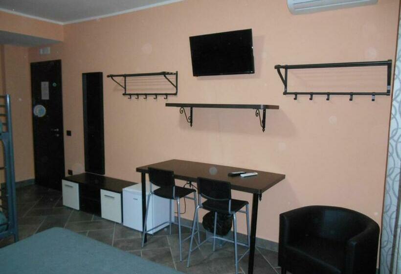 Четырехместный Номер Стандарт, B&b Suite 123