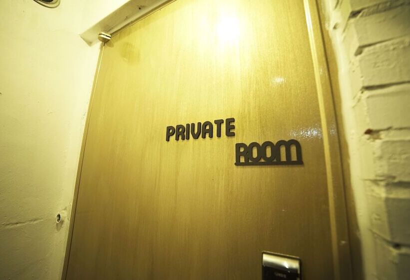 Quarto Deluxe, That House Hongdae