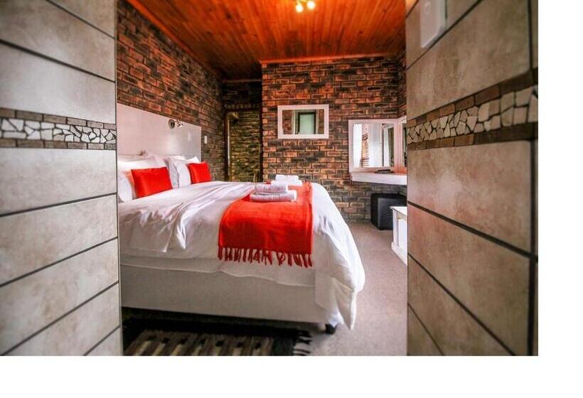 Номер Deluxe, White Shark Guest House