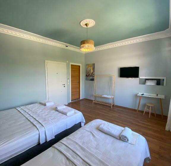 اتاق لوکس سه تخته, Antalya B&b
